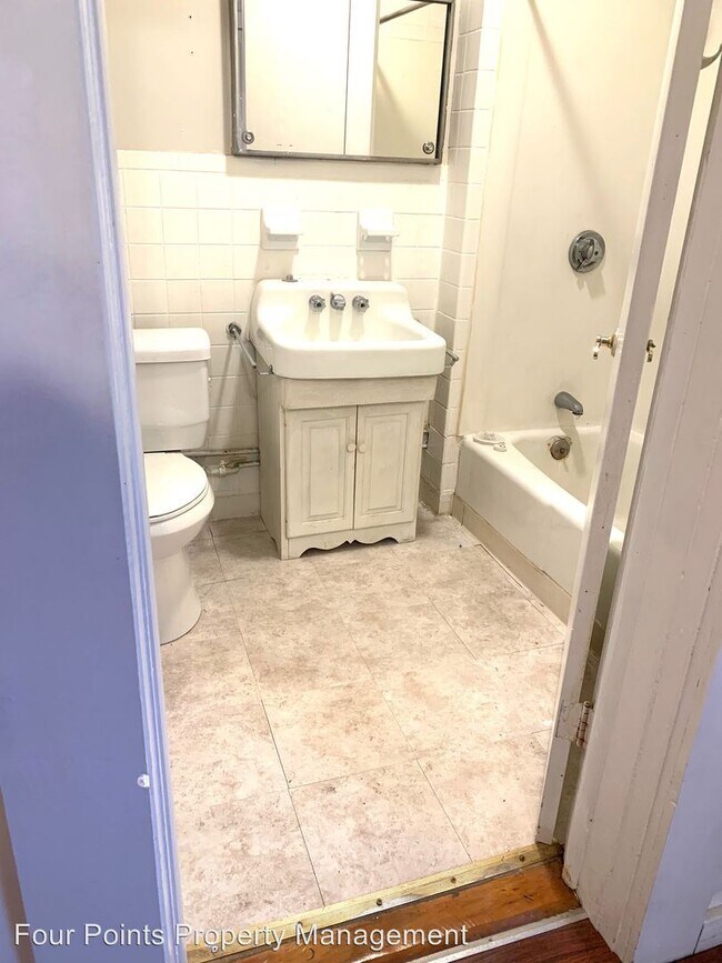 Foto del edificio - 7 Maple Ave