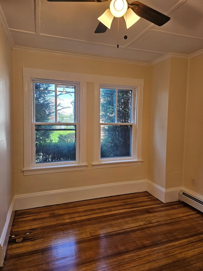 Building Photo - 146 Pidge Ave