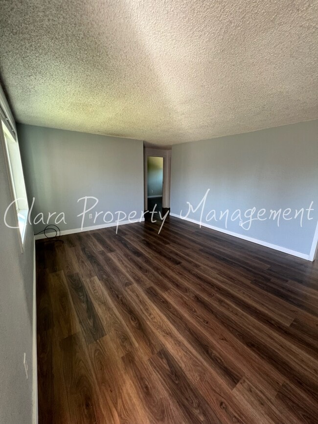 Living Room - 5180 D St