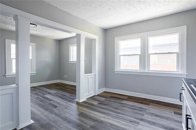 Foto del edificio - 2518 Highland Pl