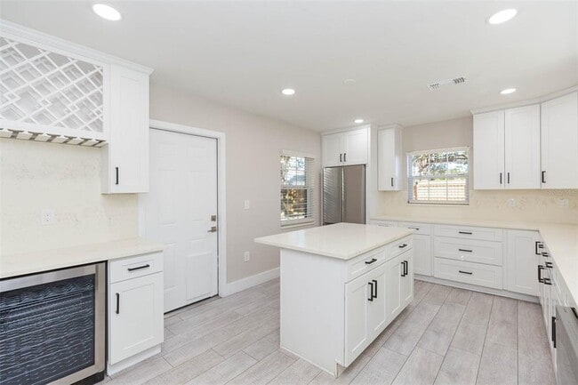 Building Photo - 4203 W Oklahoma Ave