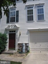Building Photo - 2106 Harrow Dr