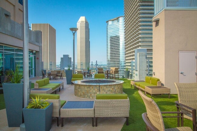 Photo - SoDo - Houston North Tower Apartments