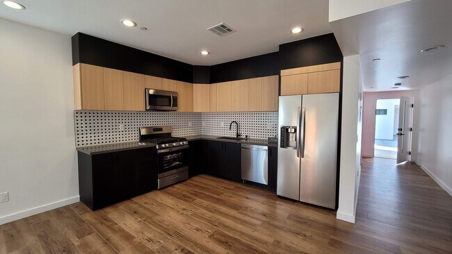 Foto del edificio - 6034 Craner Ave