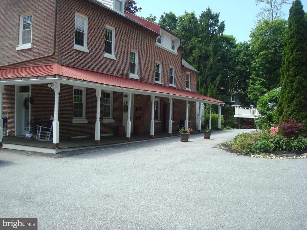 Primary Photo - 514 Spring Grove Ln