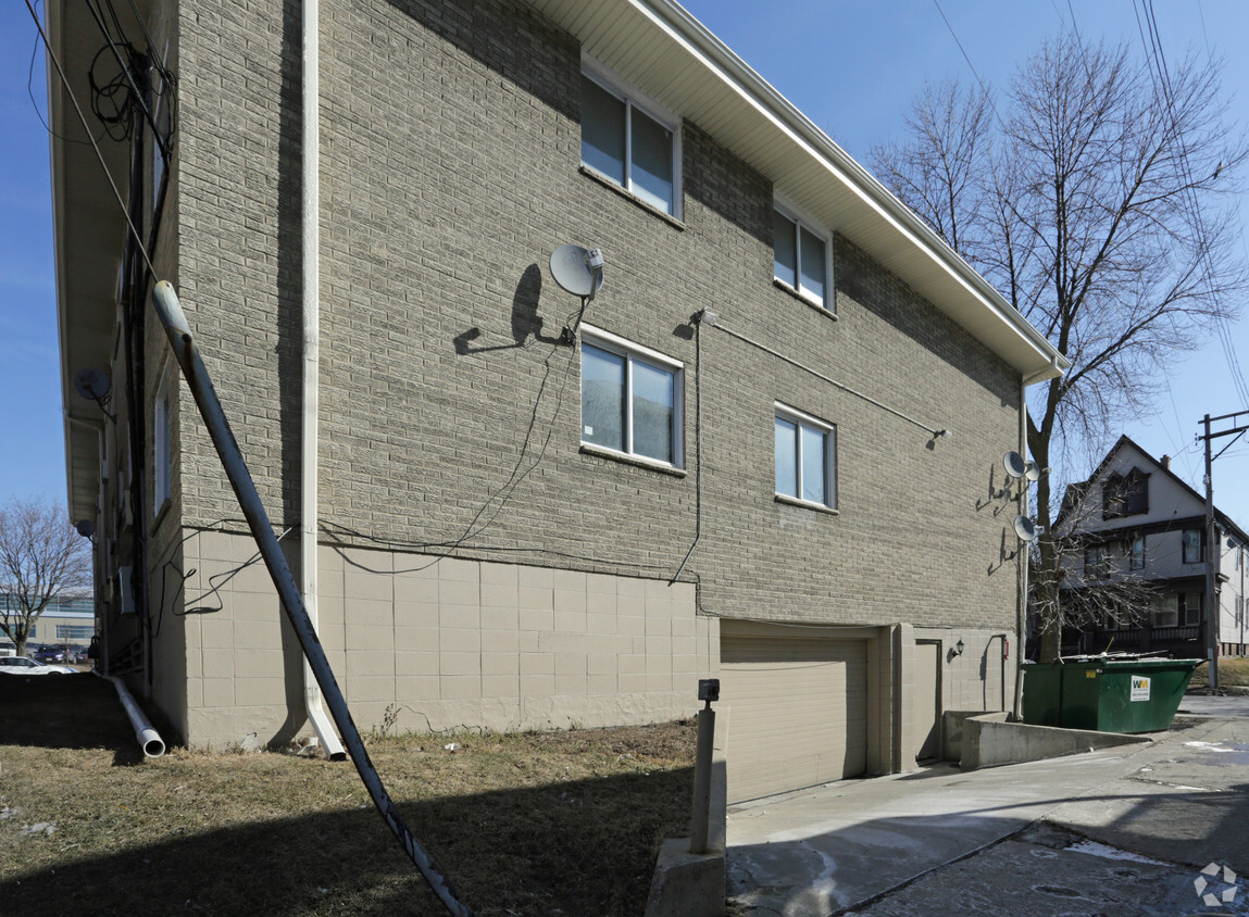 Building Photo - Michigan Street Apartments