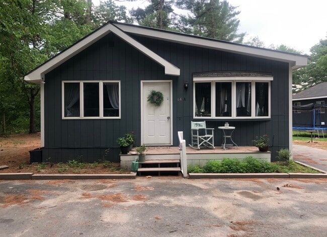 Building Photo - 64A Emerson Dr