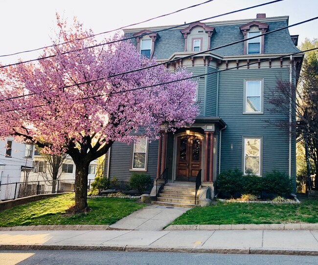 Foto del edificio - 154 Central St