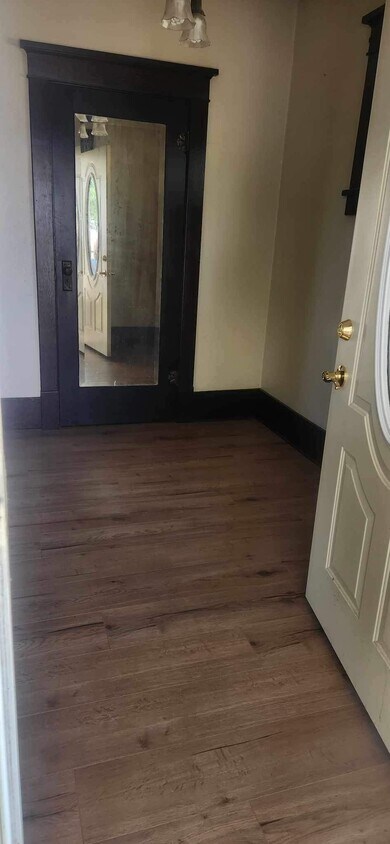 Foto principal - 725 3rd St