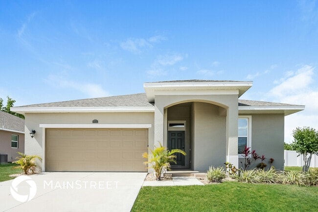 Building Photo - 37113 Scenic Bluff Dr