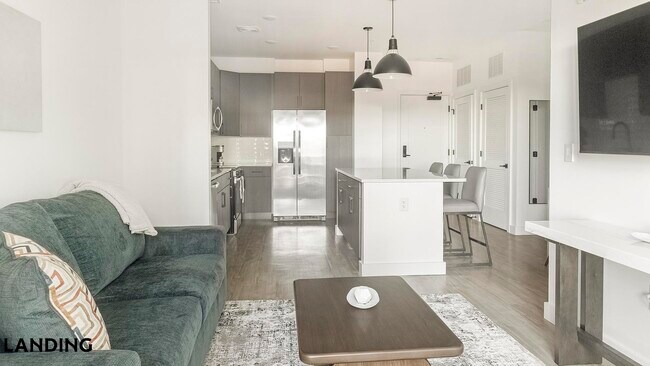 Foto del edificio - 1007 S Mint St