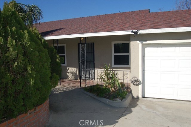 Building Photo - 8932 Poplar Ave