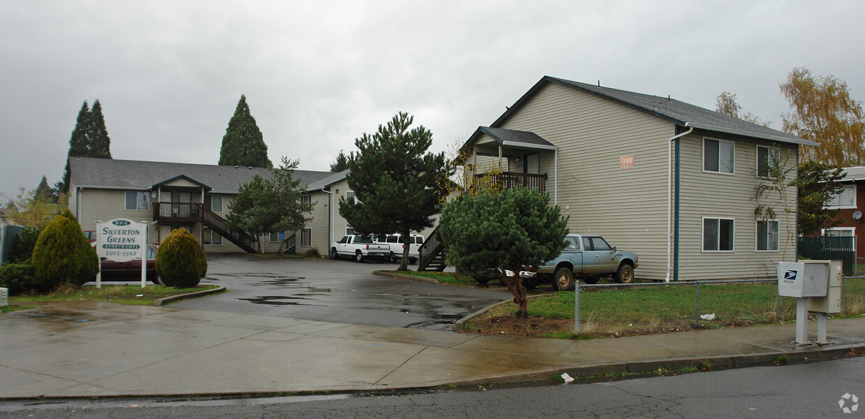 Foto principal - Silverton Greens Apartments