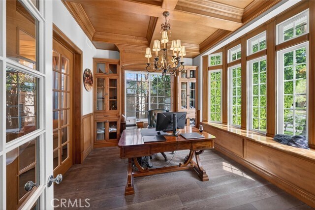 Foto del edificio - 4533 Farmdale Ave