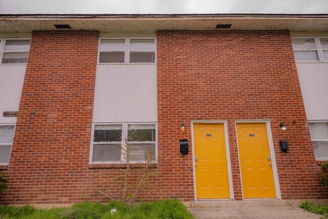 Foto del edificio - 3105 Clairpoint Ct