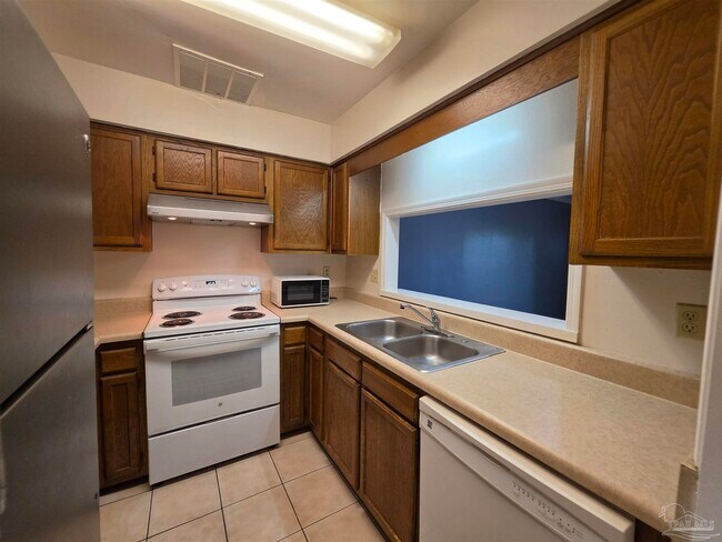 Foto del edificio - 3041 Belle Meade Dr