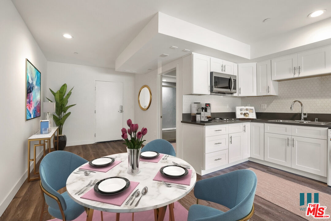 Foto del edificio - 1234 Armacost Ave