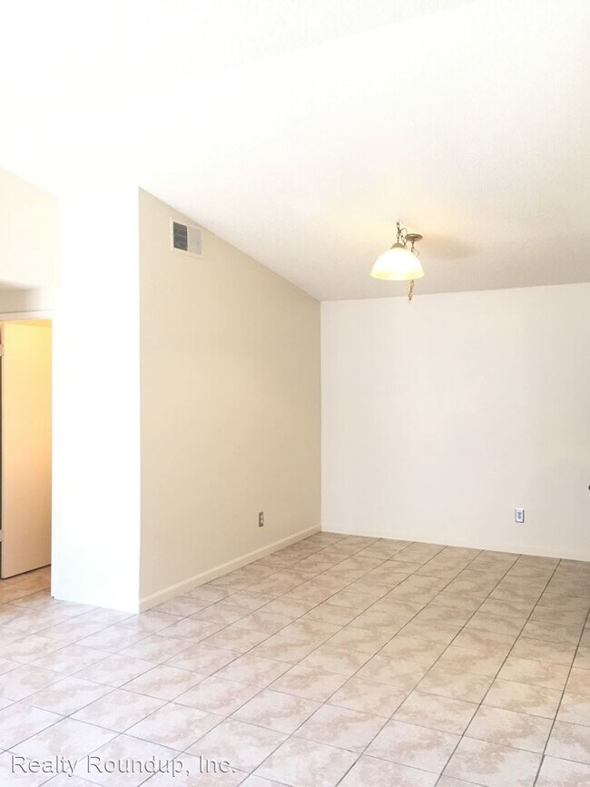 Building Photo - 3 br, 2 bath House - 7510 Whisperwillow Dr