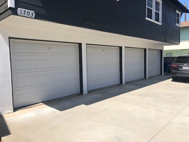 Cochera - 1703 S 5th St