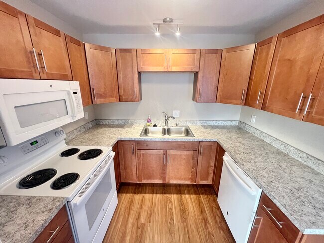 Building Photo - 1791 Elcadore Dr
