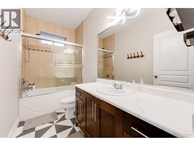 Building Photo - 729 Delestre Av