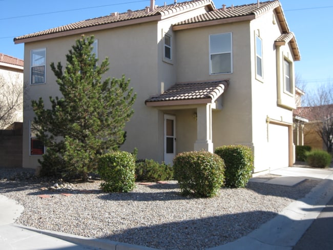 Foto del edificio - 4260 Altura Mesa Ln NE