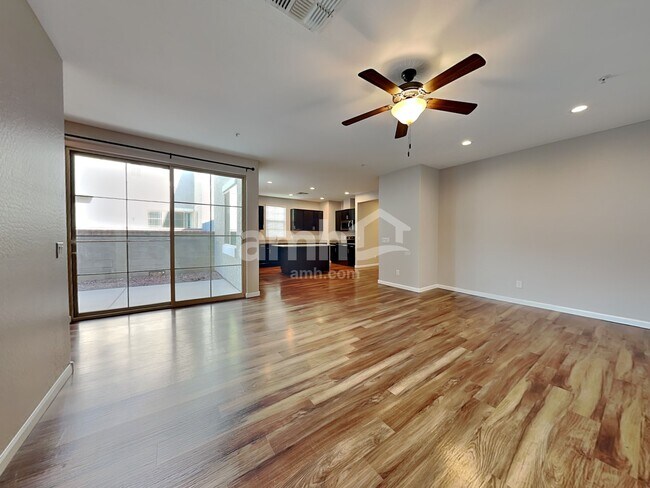 Foto del edificio - 20728 W Thomas Rd