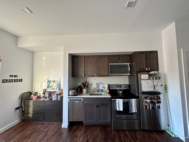 Photo - 824 N Calvert St Apartments