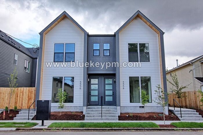 Foto principal - $2150! 2 Bed, 2.5 Bath Townhome in Arbor L...