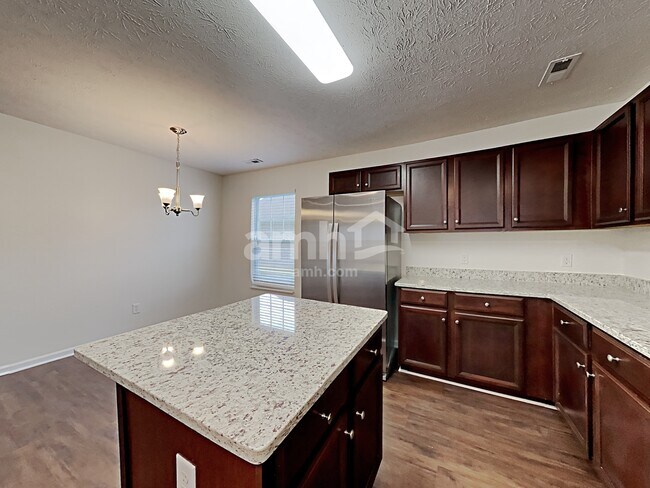 Foto del edificio - 325 Stewart Springs Drive