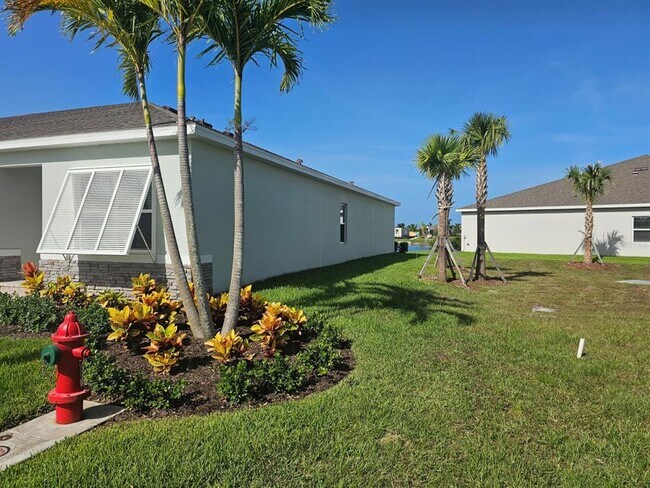 Foto del edificio - 9074 Orchid Reserve Cir