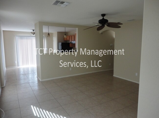Building Photo - Quaint 3 bed/2 bath in Sarival-Paseo