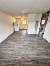 Building Photo - 3211 Morris St NE