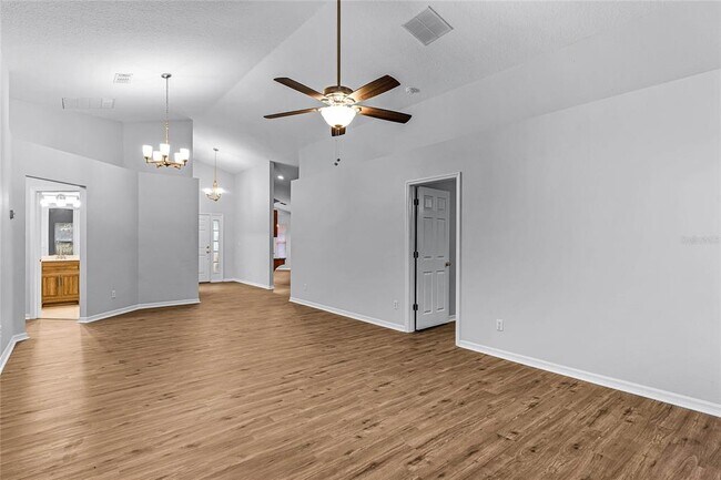 Building Photo - 2067 Newtown Rd