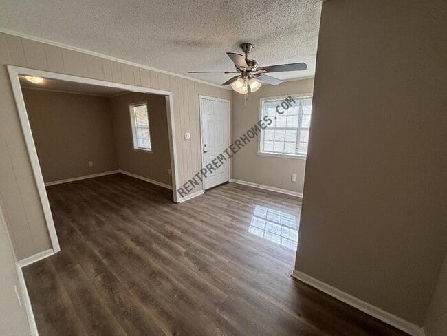 Building Photo - 403 Rhode Island St