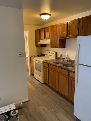 Kitchen - 1055 Bader St