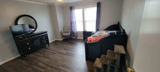 Foto del edificio - 10938 Parker Dr