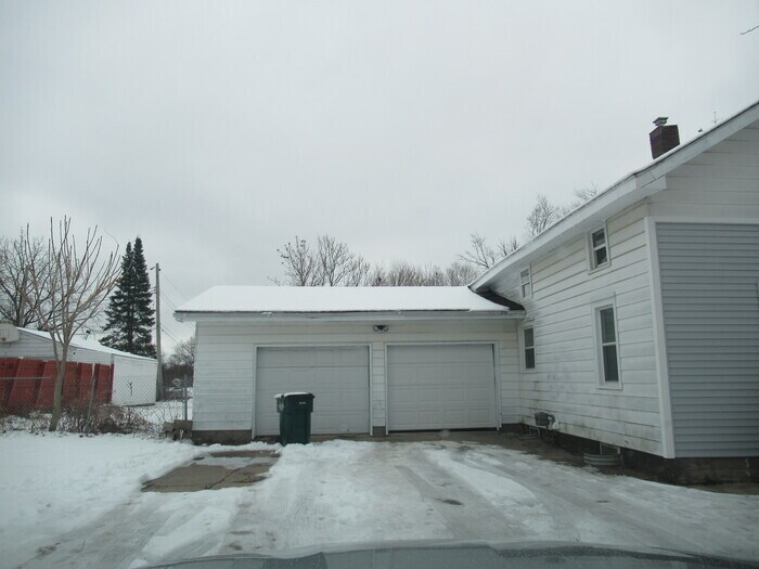 Primary Photo - 5335 S Washington Ave