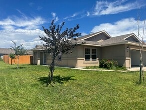 Building Photo - 801 Hickory Ridge