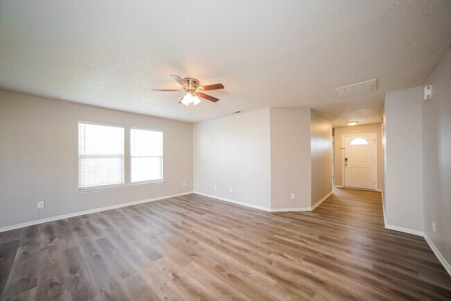 Foto del edificio - 3018 Everbloom Way