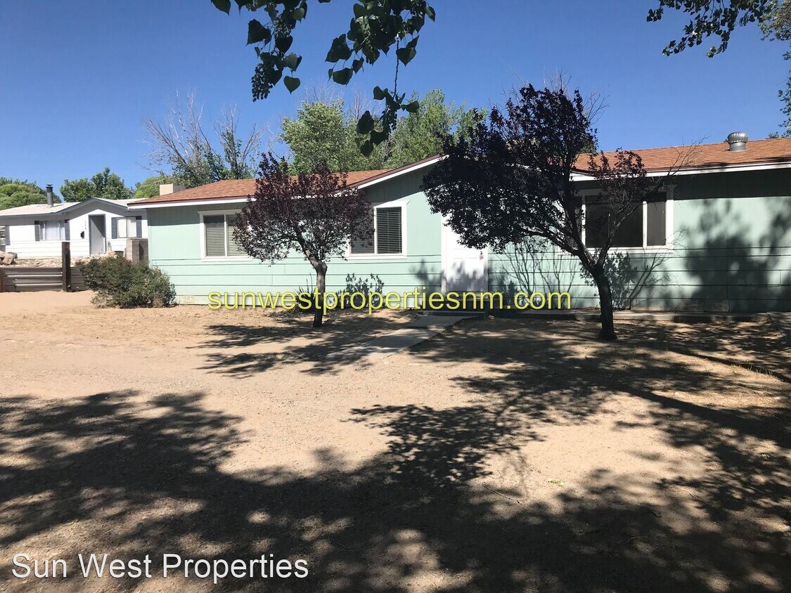 3 br, 2 bath House 302 Heiland House for Rent in Aztec, NM