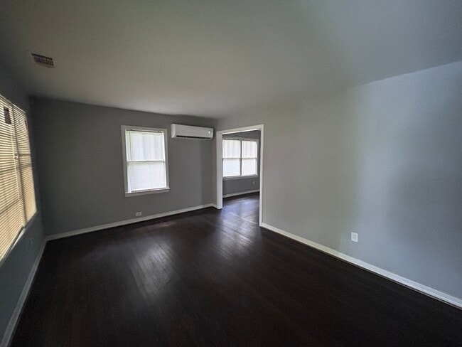 Building Photo - 3402 33rd Ct N