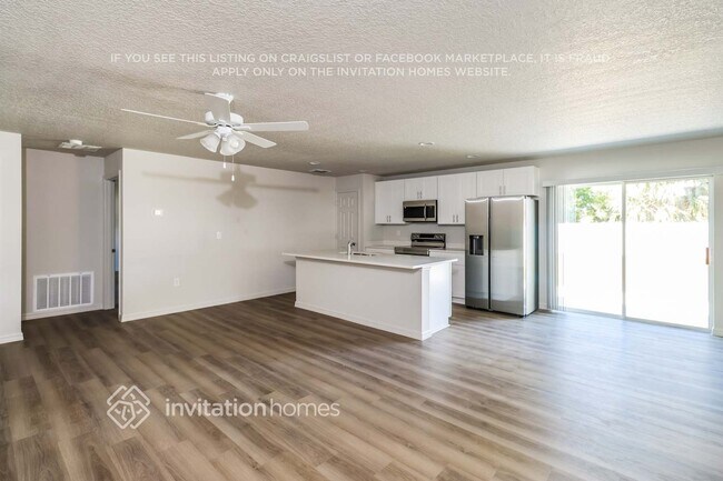 Foto del edificio - 1124 Saturn St SE