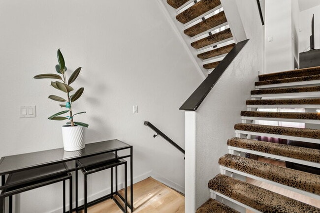 Building Photo - 5175 Andes St