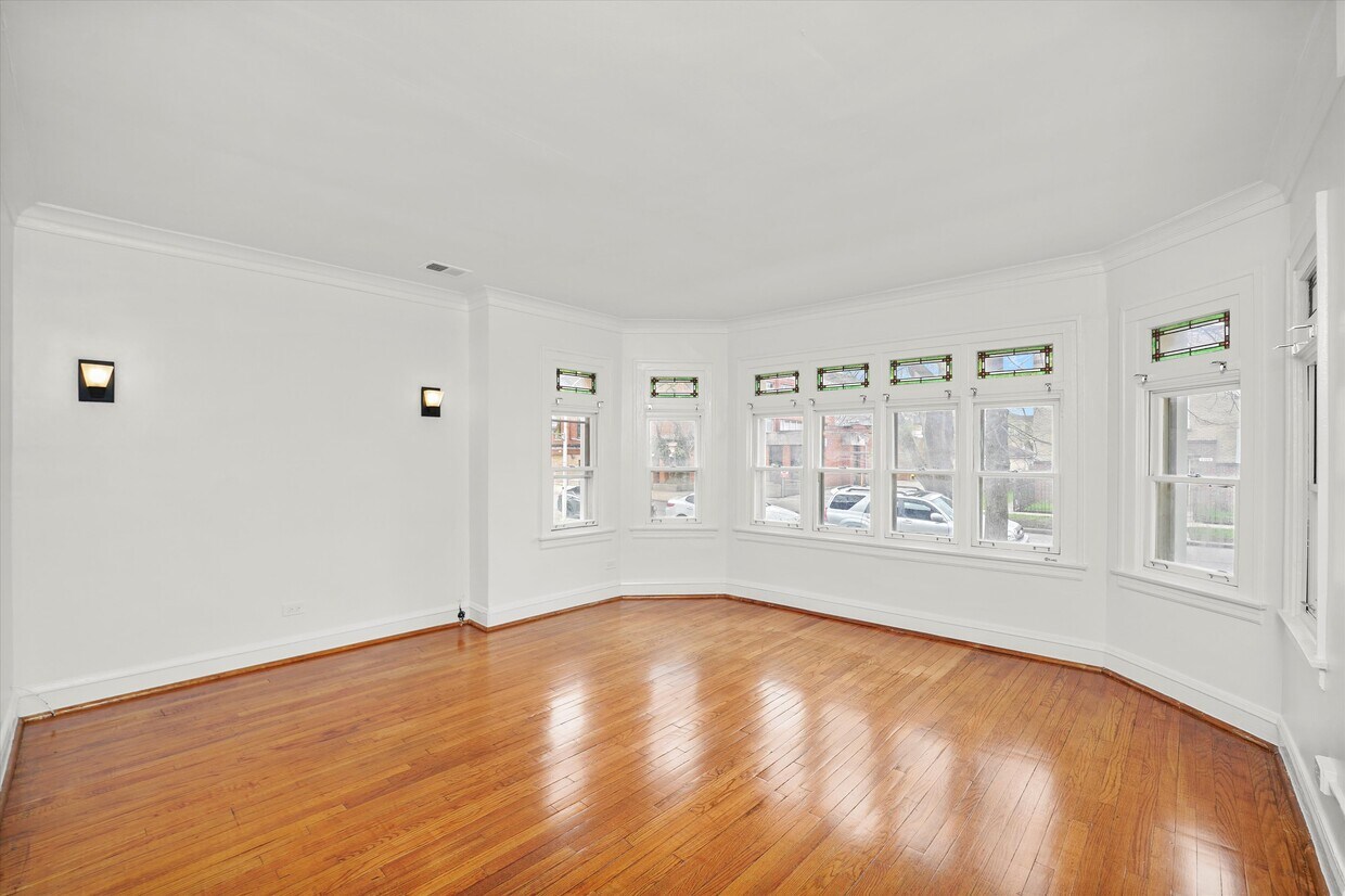Foto principal - 2737 W Lunt Ave