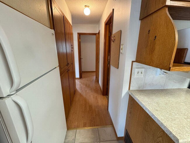 Building Photo - Charming 3 Bed | 2 Bath Multilevel Home – ...