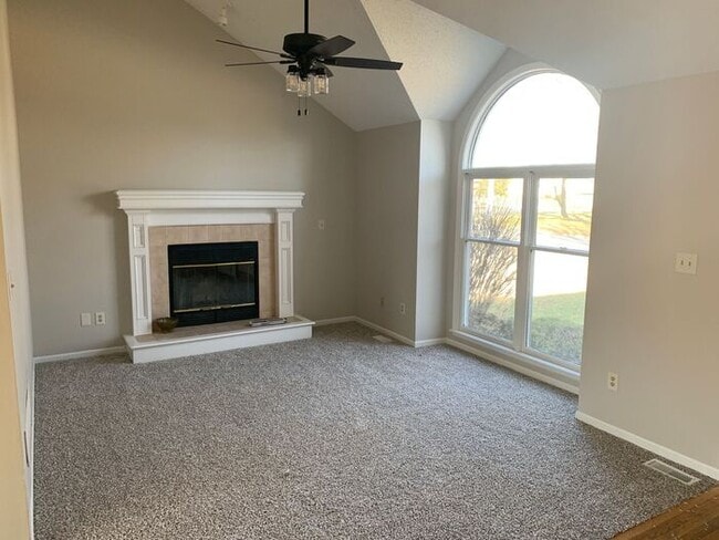 Building Photo - 3BR/2BA w/ Fenced Yard + Patio/Deck and 2-Car Garage in Olathe