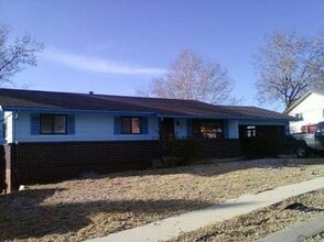 Building Photo - 677 Bridger Dr