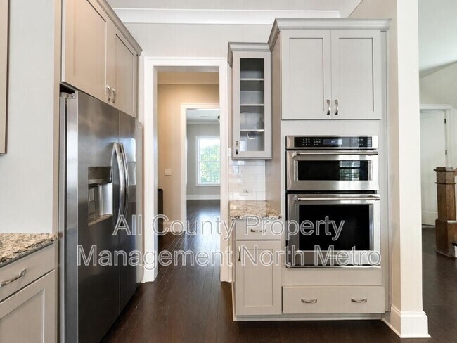 Foto del edificio - 2202 Haventree Ct