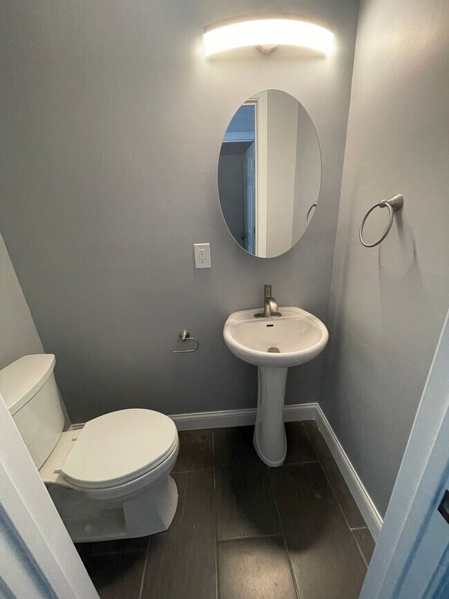 Foto del edificio - Bexvie Village Townhomes - Renovated unit